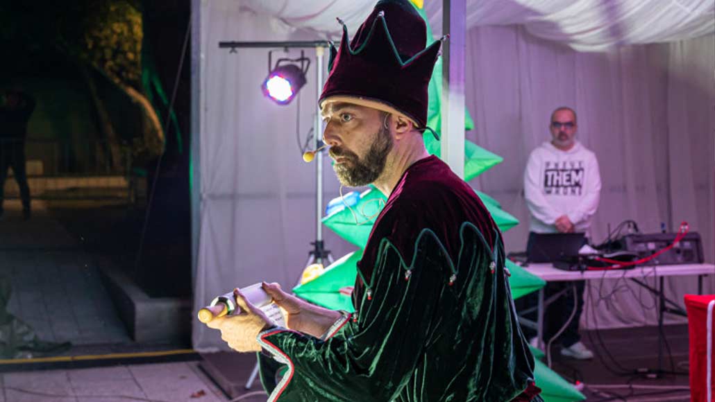 Djed i vilenjaci uveselili Kaštelanske mališane
